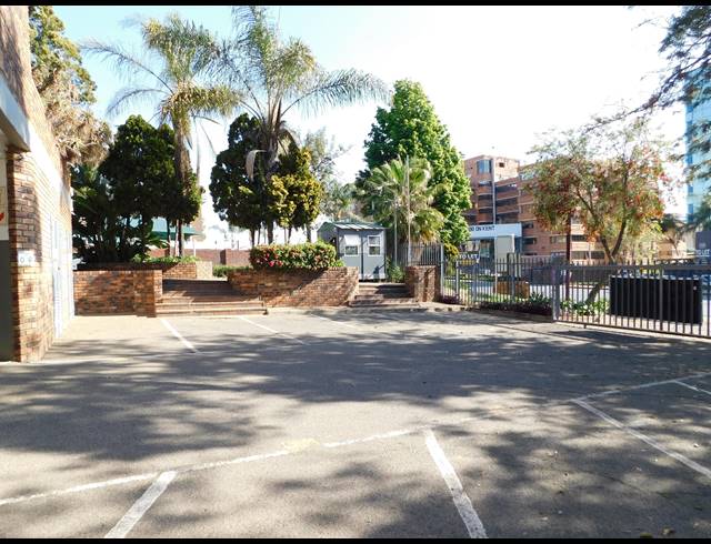 2,993M² OFFICE TO LET IN FERNDALE